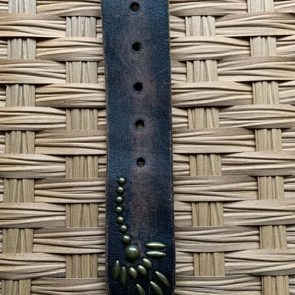 Bed-Stu, women’s Brown Leather Belt with Brass Accents, size Medium. - Picture 8 of 10